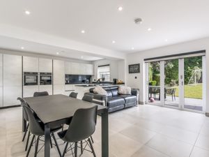 Photo 17- click for photo gallery